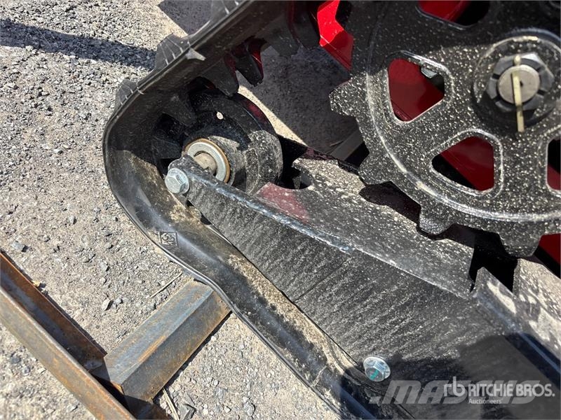 AGT SDA140T Mini Compact Track Loader (Unused) Skid steer loaders