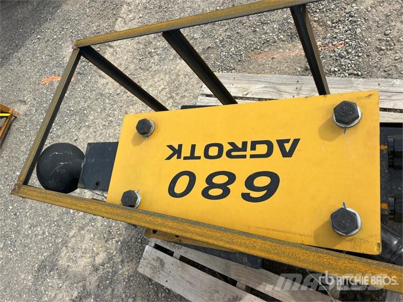 AGT Skid Steer Post Driver (Unused) Oprema za ograje