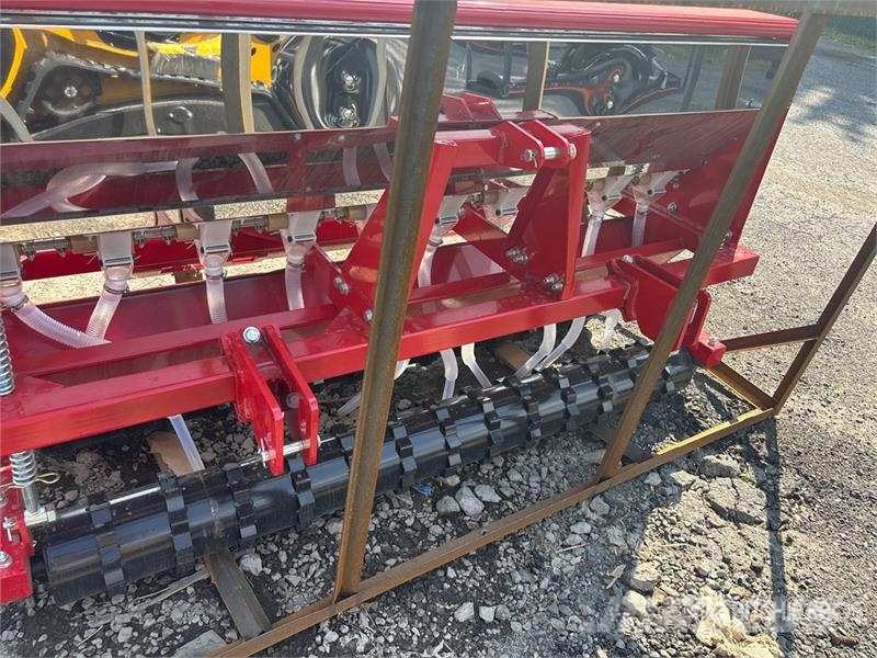 AGT STSD10 3-Point & Skid Steer Seeder (Unused) Mechanické sejačky