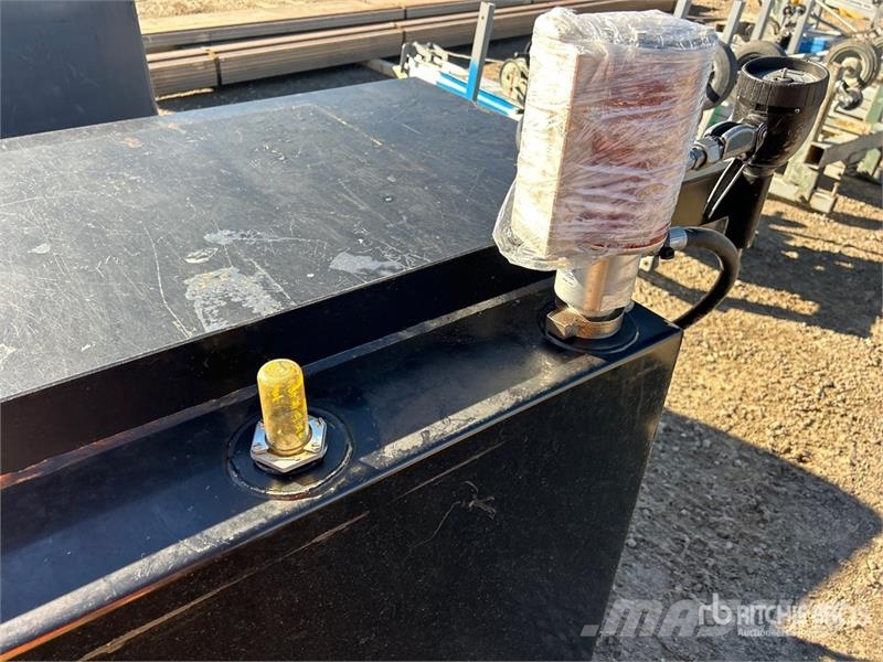 Alemite 6 ft 1 in 1140 Litre Tank Workbench مكونات أخرى