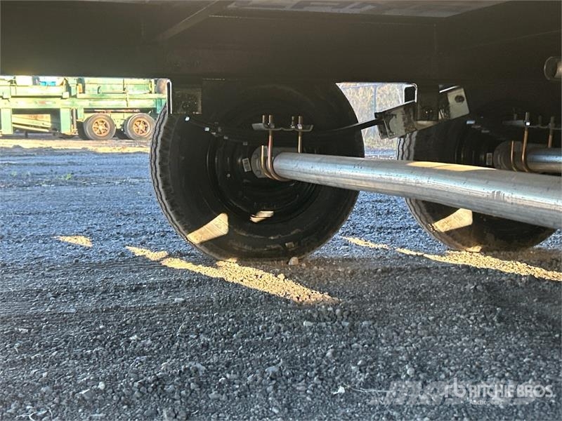  Alexi 1040 40 ft 8 in x 10 ft 2 in Portable Tri/A  معدات البناء - غير ذلك