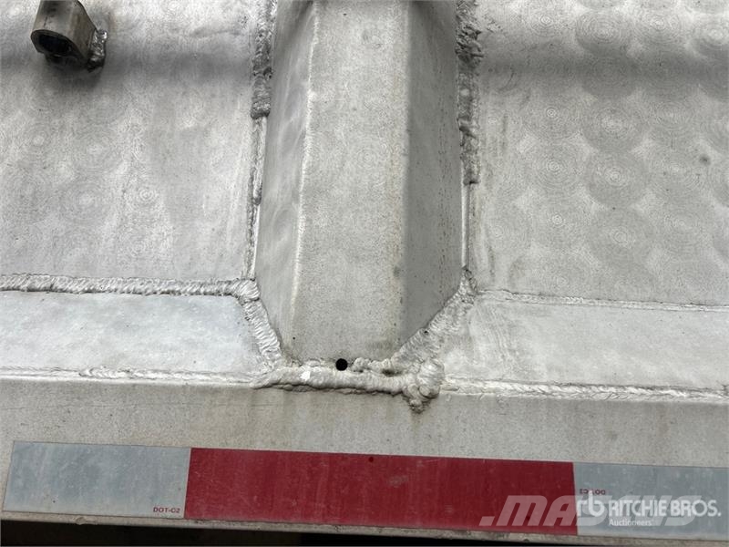 Alfo HIC 37 ft Tri/A Tri/A End Dump Trailer Reboques basculantes