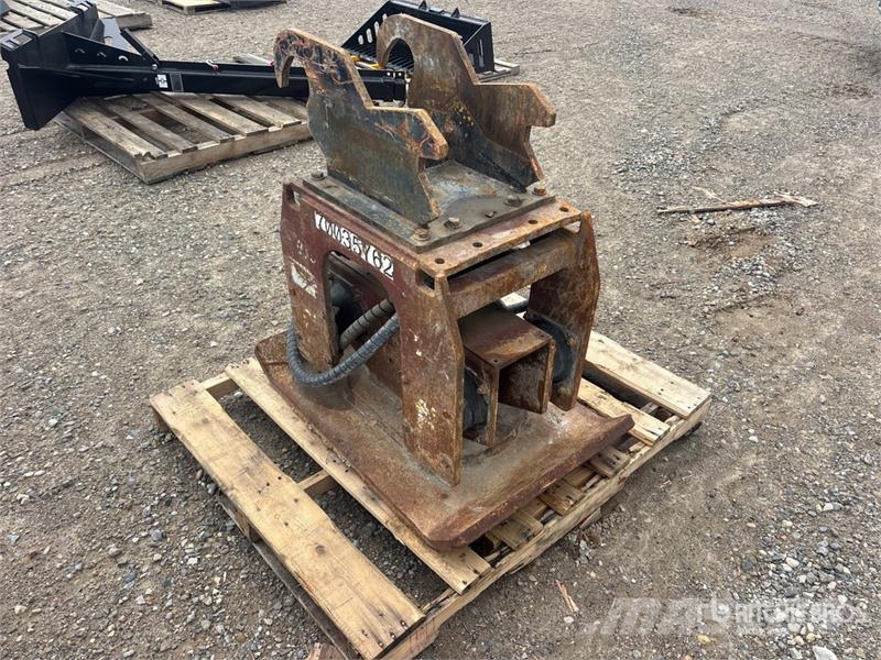 Allied D32C8 35 in Plate Compactor Attachment Trilmachines