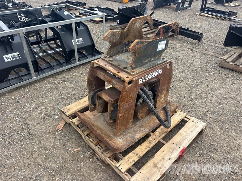 Allied D32C8 35 in Plate Compactor Attachment Trilmachines