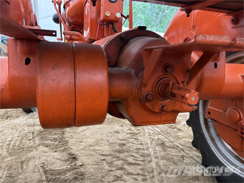 Allis Chalmers Chalmers C 2WD Antique Tractor Traktorer