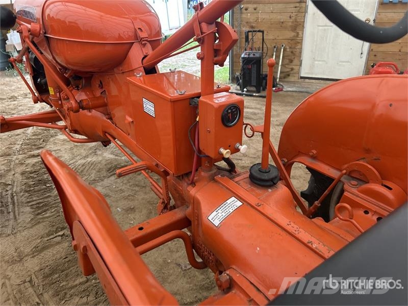 Allis Chalmers Chalmers C 2WD Antique Tractor Traktorer