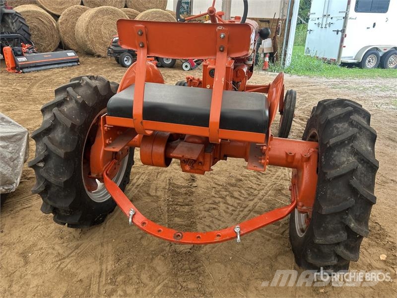 Allis Chalmers Chalmers C 2WD Antique Tractor Traktorer