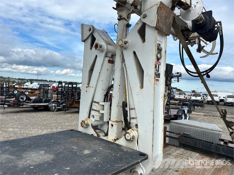 Altec DB37 Crawler Carrier Digger Derrick (Inoperable) Stavebníctvo - ostatné