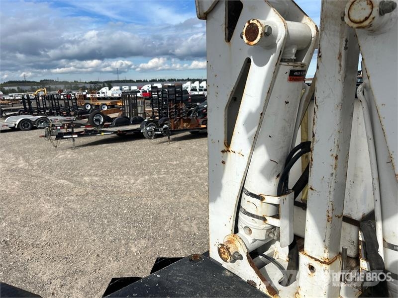 Altec DB37 Crawler Carrier Digger Derrick (Inoperable) Stavebníctvo - ostatné