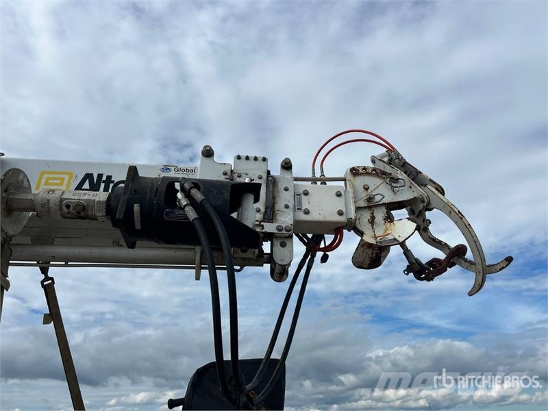Altec DB37 Crawler Carrier Digger Derrick (Inoperable) Stavebníctvo - ostatné