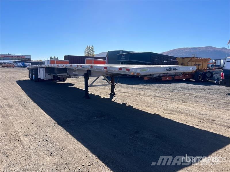 Alutrec 52 ft T/A Flatbed Trailer Planhengere