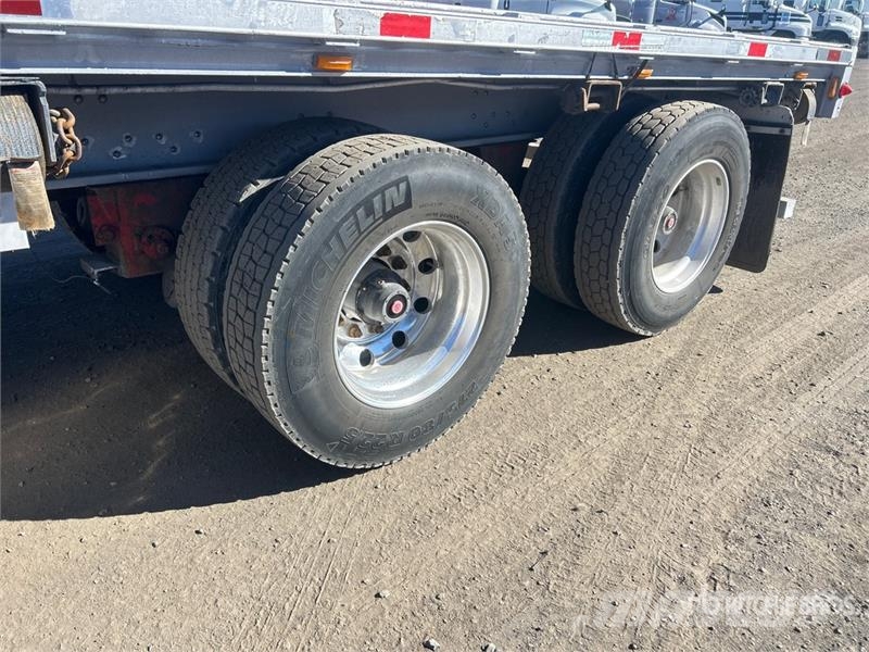 Alutrec 52 ft T/A Flatbed Trailer Planhengere