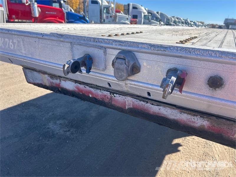 Alutrec 52 ft T/A Flatbed Trailer Planhengere