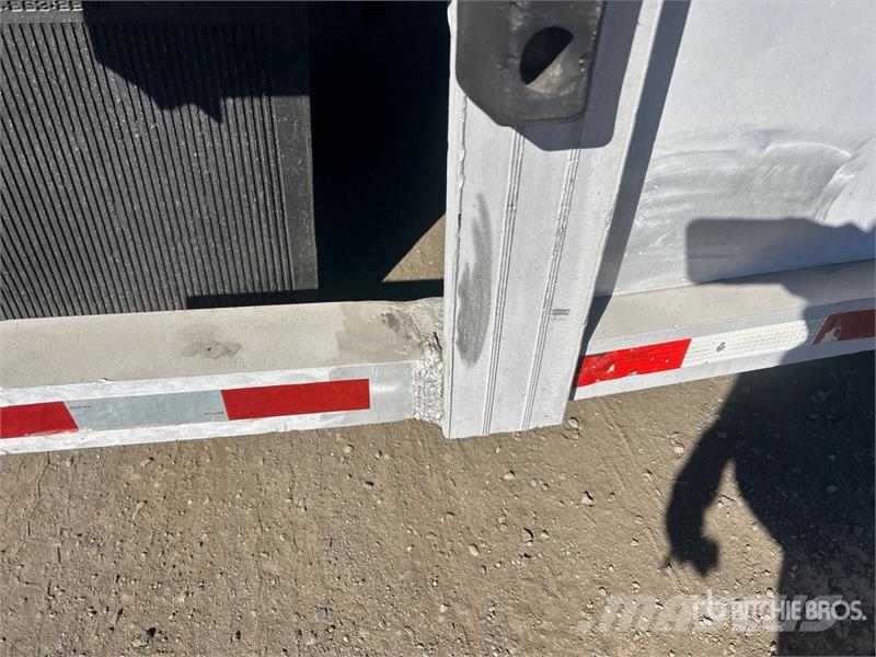 Alutrec 52 ft T/A Flatbed Trailer Planhengere