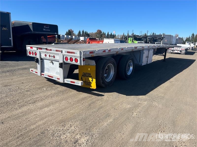 Alutrec 52 ft T/A Flatbed Trailer Planhengere