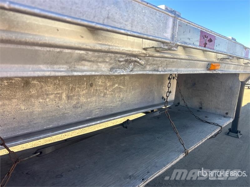 Alutrec 52 ft T/A Flatbed Trailer Planhengere