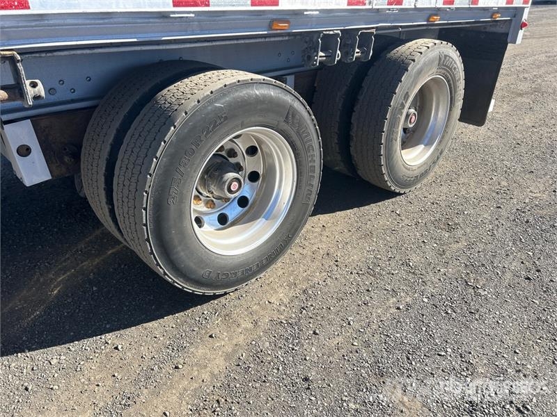 Alutrec 52 ft T/A Flatbed Trailer Planhengere