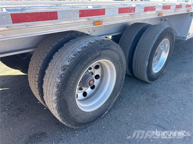Alutrec 52 ft T/A Flatbed Trailer Planhengere