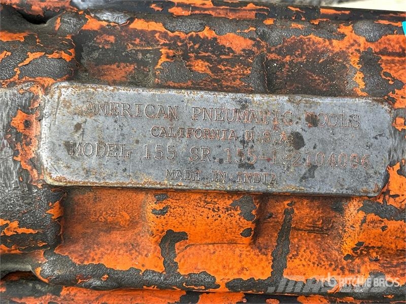 American Pneumatic Tools 155 Pneumatic Demolition Breaker Hĺbkové kypriče