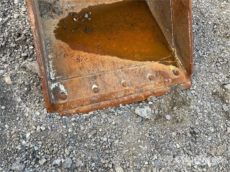 AMI 29 in Cleanup Excavator Bucket Κουβάδες