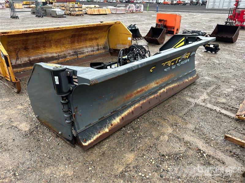 AMI Attachements SB4231016 10 ft 100 4-in-1 Snow Plow  Снігоочищувальні ножі та плуги