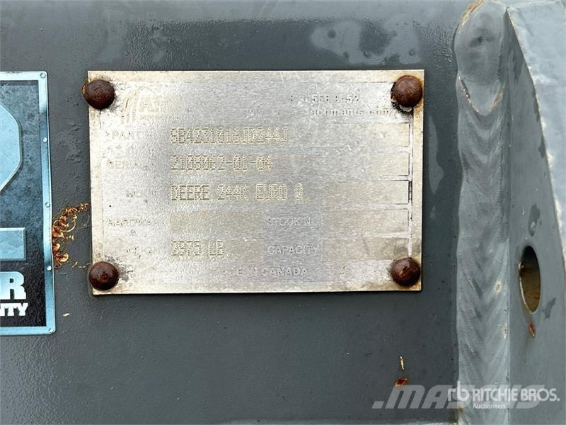 AMI Attachements SB4231016 10 ft 100 4-in-1 Snow Plow  Снігоочищувальні ножі та плуги