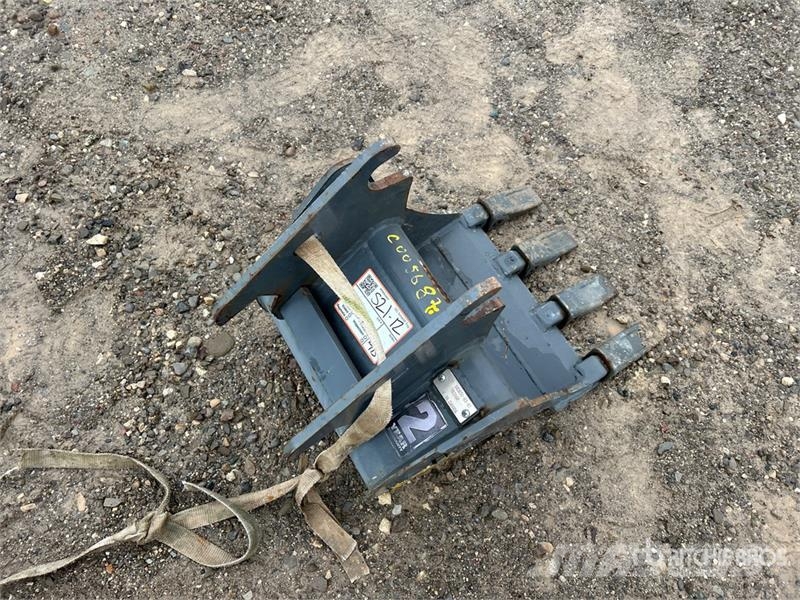 AMI HD0306E16 16 in Q/C Digging Excavator Bucket - Fit Žlice