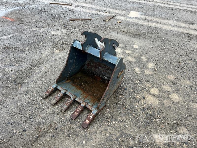 AMI HD0610E24 24 in Digging Excavator Bucket - Fits Ta دلاء