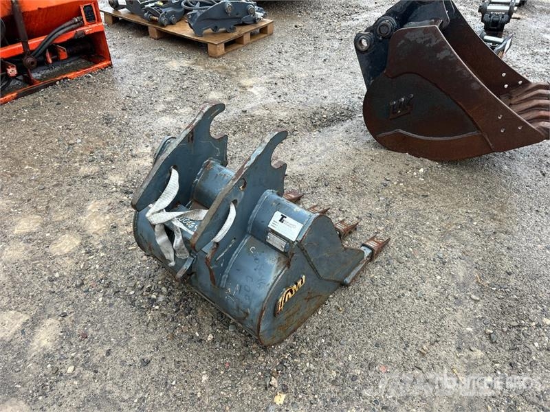 AMI HD0610E24 24 in Digging Excavator Bucket - Fits Ta دلاء