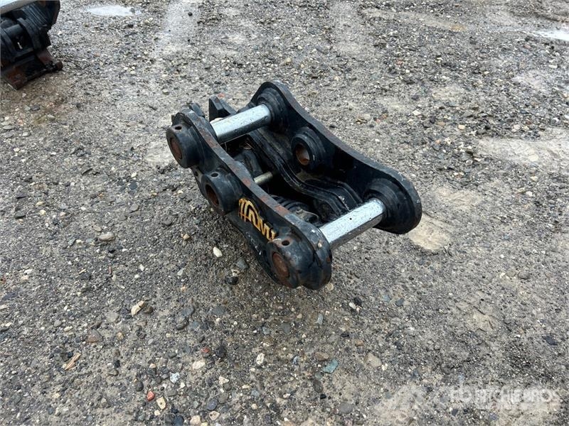 AMI QT0610PG Excavator Coupler - Fits Takeuchi TB240 Ātrie savienotāji