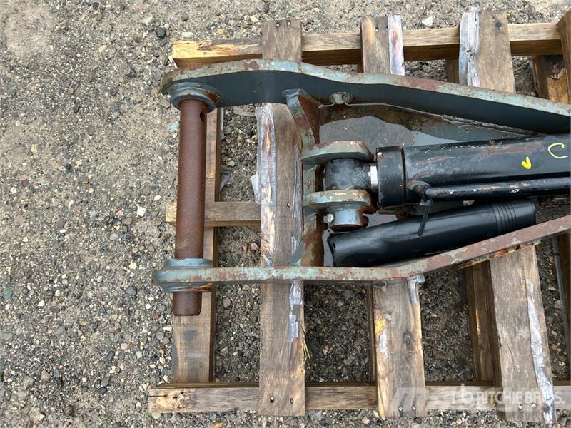 AMI TH1012HSP Excavator Thumb - Fits Takeuchi TB260 دلاء