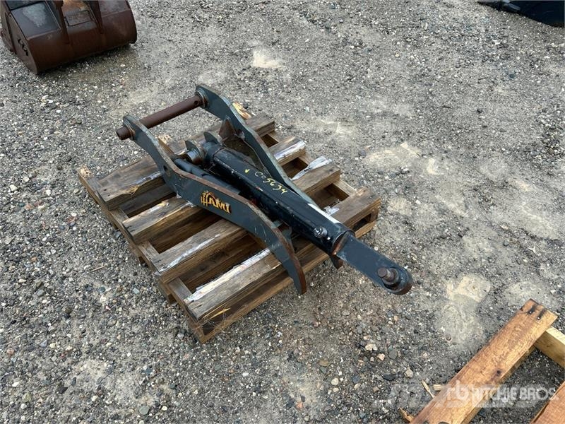 AMI TH1012HSP Excavator Thumb - Fits Takeuchi TB260 دلاء