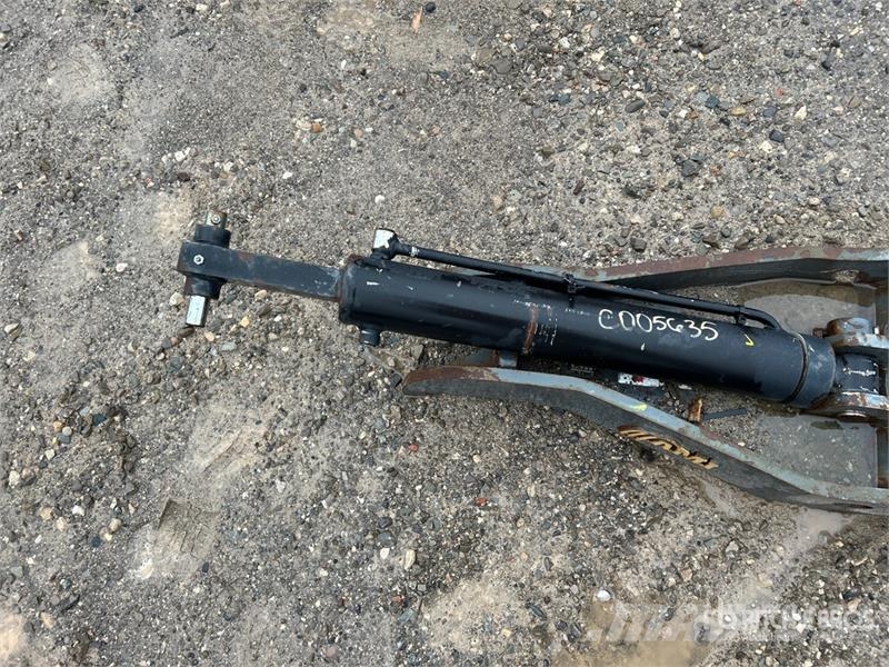 AMI TH2433HSP4T Excavator Thumb دلاء