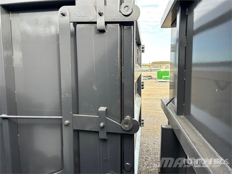  AMM 27 ft - 47 yd Roll-Off Container (Unused) حاويات خاصة