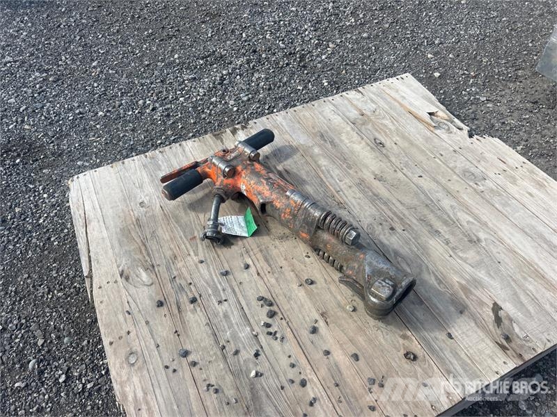  APT Ap-5235 Pneumatic Demolition Breaker Meißelgrubber