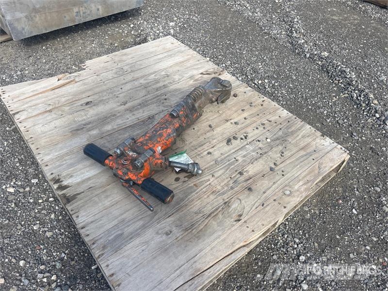 APT Ap-5235 Pneumatic Demolition Breaker Meißelgrubber