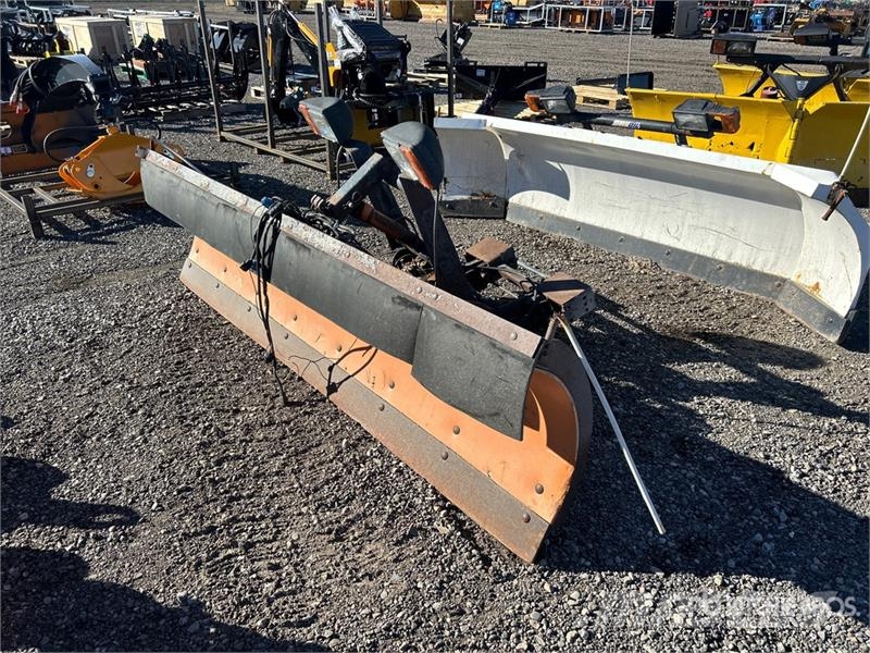  Arctic 8 ft 6 in 2 Way Snow Plow - Fits Truck Schneeschilde und -pflüge