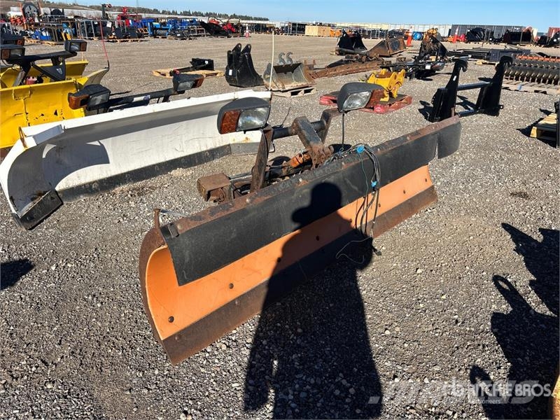 Arctic 8 ft 6 in Snow Plow Lumiaurat