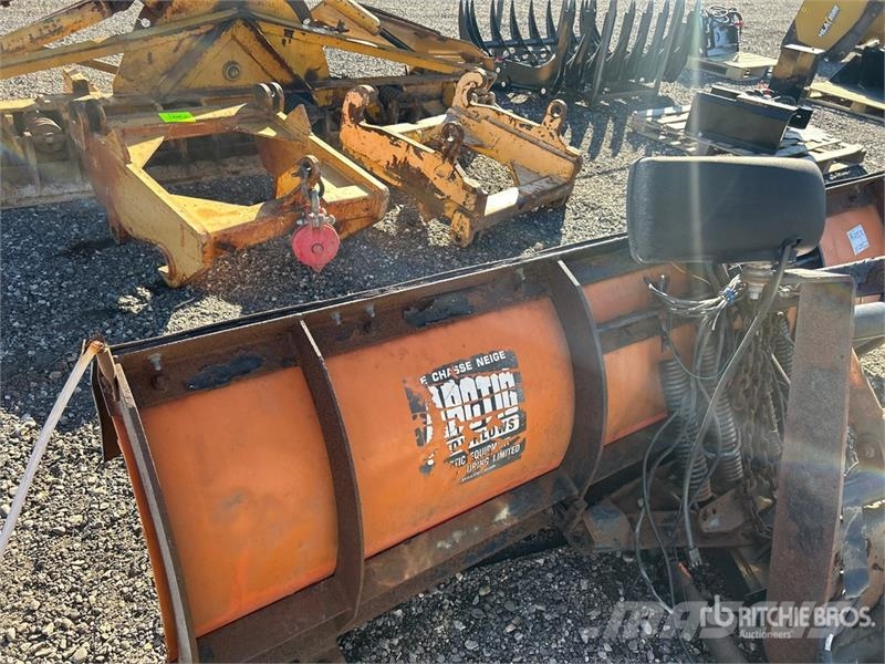 Arctic 8 ft 6 in Snow Plow Lumiaurat