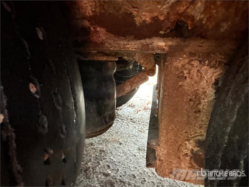 Arnes Tri/A Scissor Lowboy Trailer Góndola de cama rebajada