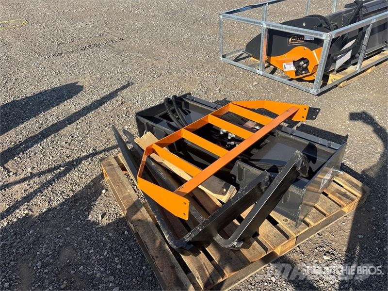 Arteer HPF-48L 48 In Hydraulic Skid Steer Forks (Unused) شوكات