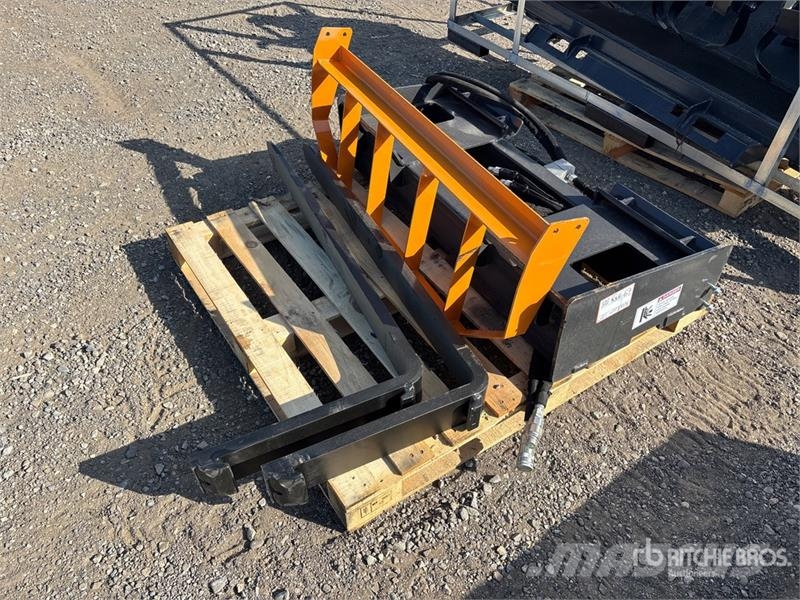 Arteer HPF-48L 48 In Hydraulic Skid Steer Forks (Unused) شوكات