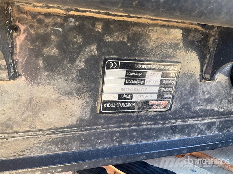 Arteer HPF-48L 48 In Hydraulic Skid Steer Forks (Unused) شوكات