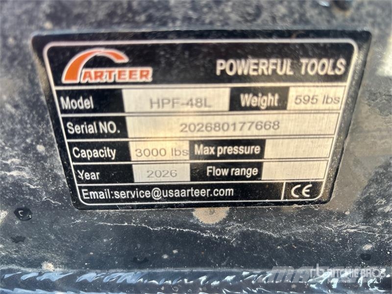 Arteer HPF-48L 48 in Hydraulic Skid Steer Forks (Unused) Fourche