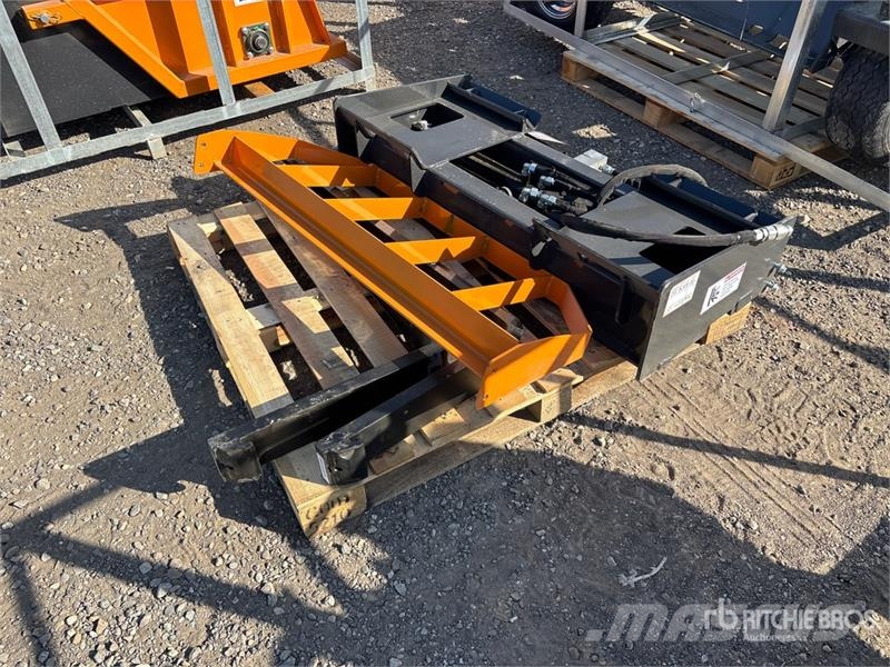Arteer HPF-48L 48 In Hydraulic Skid Steer Forks (Unused) شوكات