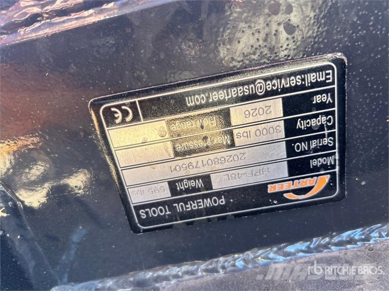 Arteer HPF-48L 48 in Hydraulic Skid Steer Forks (Unused) Forquilhas