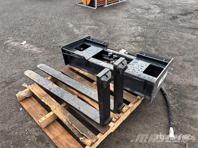 Arteer HPF-48L 48 in Hydraulic Skid Steer Forks (Unused) شوكات