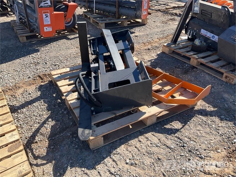 Arteer HPF-48L 48 In Hydraulic Skid Steer Forks (Unused) شوكات