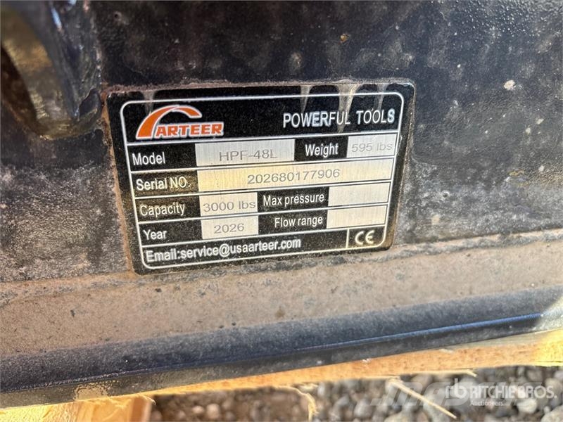 Arteer HPF-48L 48 in Hydraulic Skid Steer Forks (Unused) شوكات