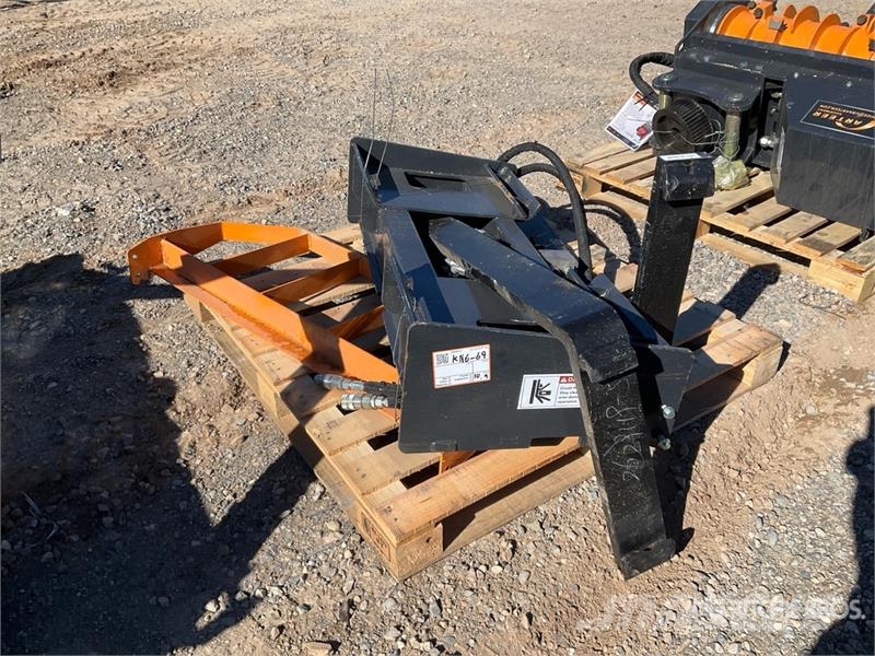 Arteer HPF-48L 48 In Hydraulic Skid Steer Forks (Unused) شوكات